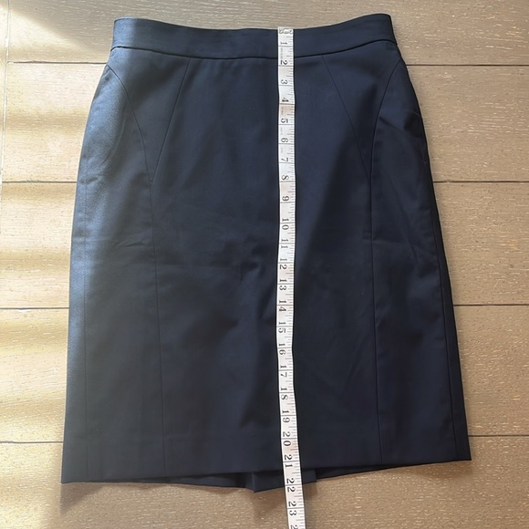 Ann Taylor Pencil Skirt 4P - Picture 5 of 6